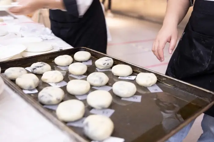 Cómo Hacer Pastelillos de Luna en Casa