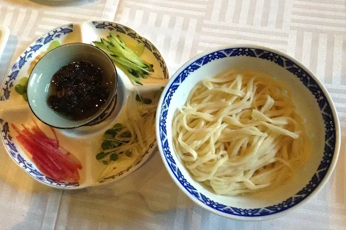 zhajiangmian