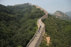 cuantos kilometros tiene la muralla china