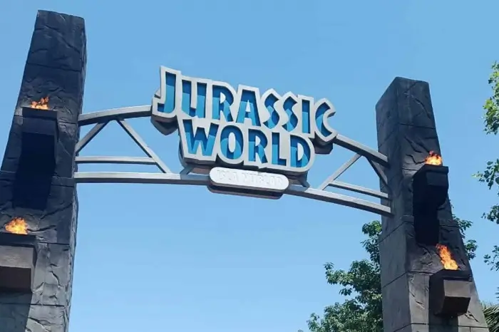 jurrasic-world