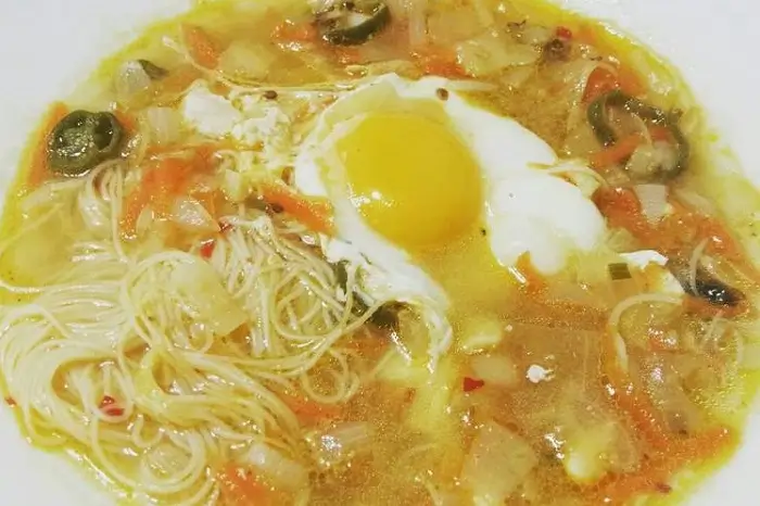 Sopa de fideos de arroz