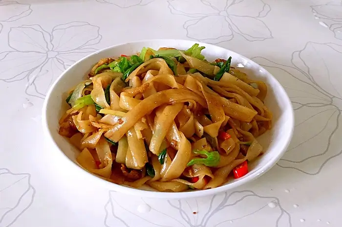 fideos de arroz frito